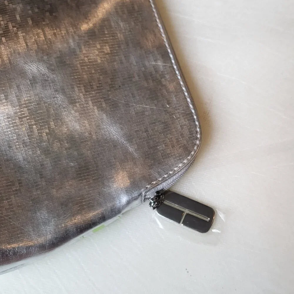 Clinique Makeup Cosmetic Bag Logo Zip Case Travel Pouch Silver Green